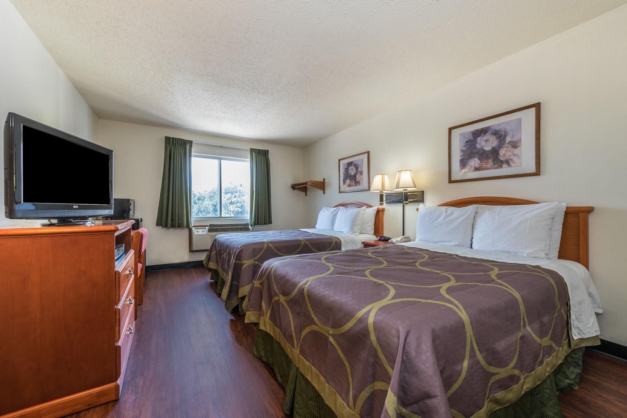 Hotel Super 8 By Wyndham Denton Esterno foto